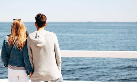 相亲女看上你的暗示有哪些?聊天约会都很积极